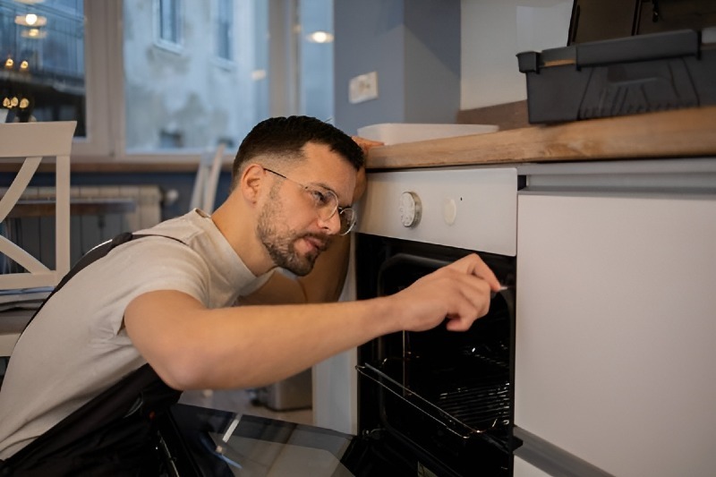 Oven & Stove repair in Whittier